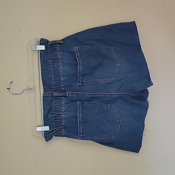 AEO Mom shorts - Picture 2 of 4